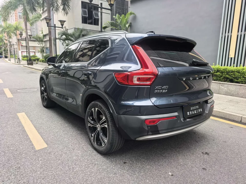 Volvo XC40 Volvo XC40 2022 T4 four-wheel drive Zhiyuan luxury version 2022 — миниатюра 4