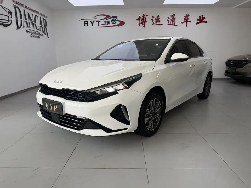 Kia K3 1.5L IVT Deluxe Edition 2023 — фото 1, купить с доставкой в Москву