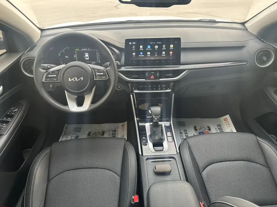 Kia K3 K3 2021 1.5L IVT Fashion Edition 2023 — миниатюра 3