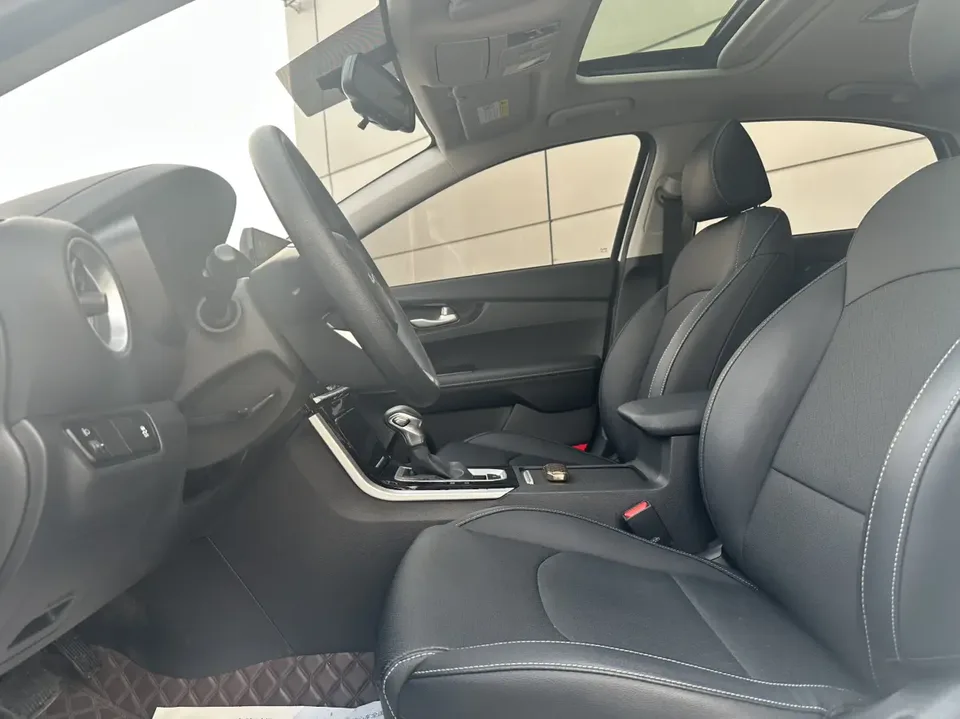 Kia K3 K3 2021 1.5L IVT Fashion Edition 2023 — миниатюра 4