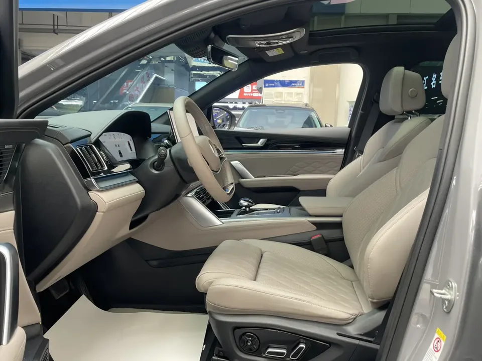 BYD Tang DM Tang DM 2025 DM-i 115KM Yunnian Flagship 2025 — миниатюра 5