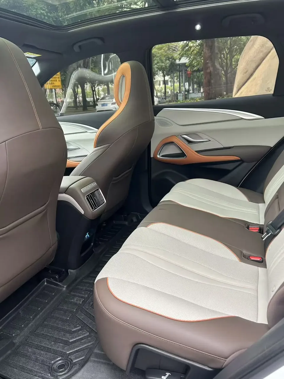 BYD Song Pro DM DM-i Champion Edition 110km Surpassing Edition 2023 — миниатюра 5
