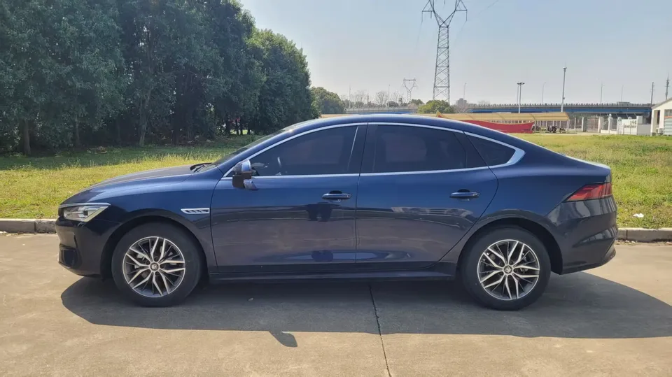 BYD Qin PLUS EV Champion Edition 420KM Beyond Edition 2023 — миниатюра 4