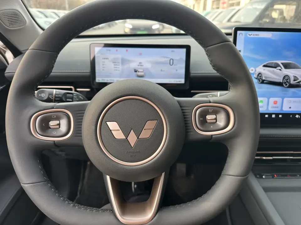 Wuling Starlight PHEV 150km Smart Pilot 2025 — миниатюра 3
