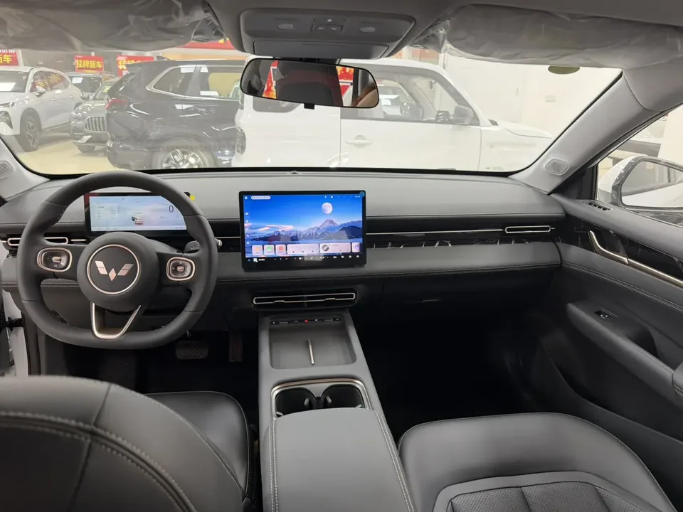 Wuling Starlight PHEV Wuling Starlight PHEV 2025 70km Smart Standard 2025 — миниатюра 2