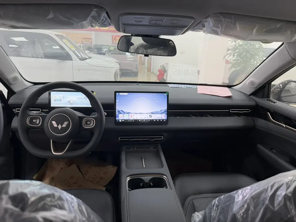 Wuling Starlight PHEV Wuling Starlight PHEV 2025 70km Smart Standard 2025 — thumbnail 2