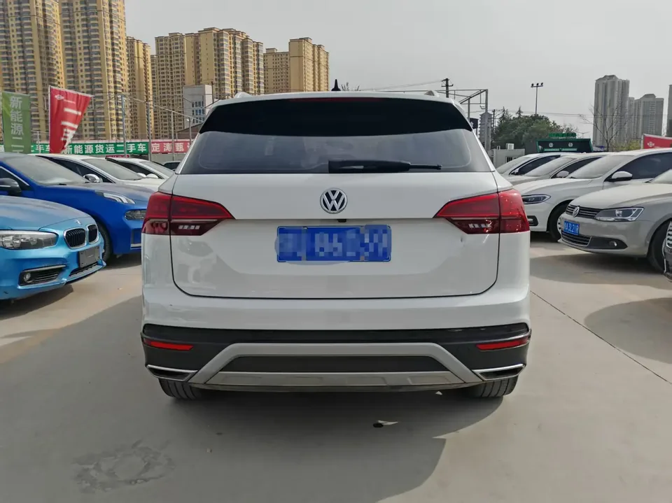 Volkswagen Tayron 330TSI 2WD Luxury Smart Edition 2022 — миниатюра 2