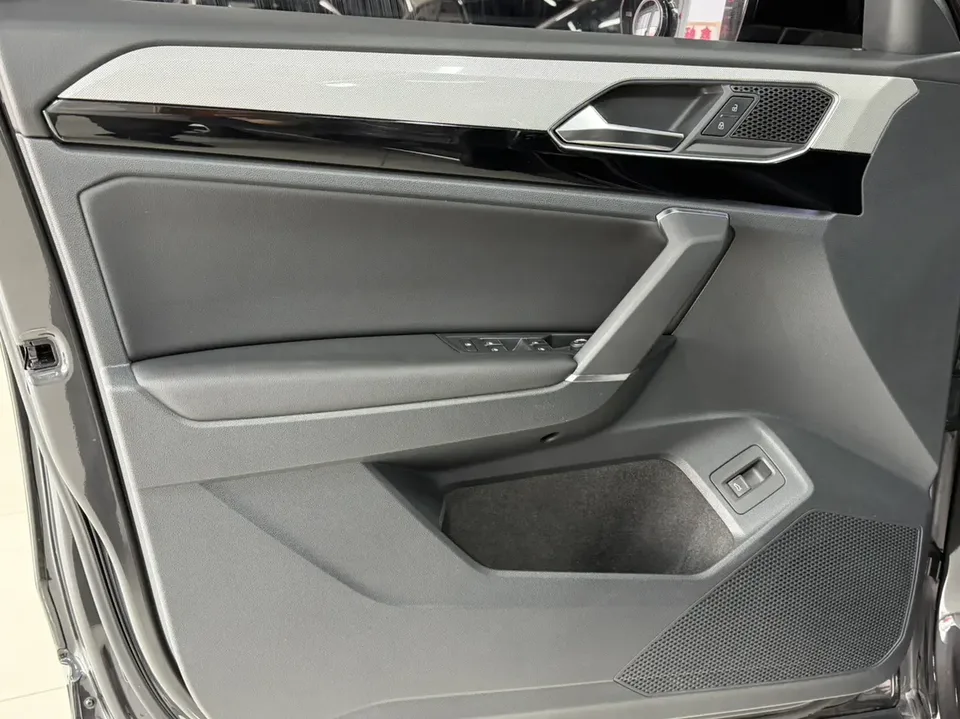 Volkswagen Tayron Tanyue 2022 280TSI 2WD Luxury Smart Edition 2022 — миниатюра 3