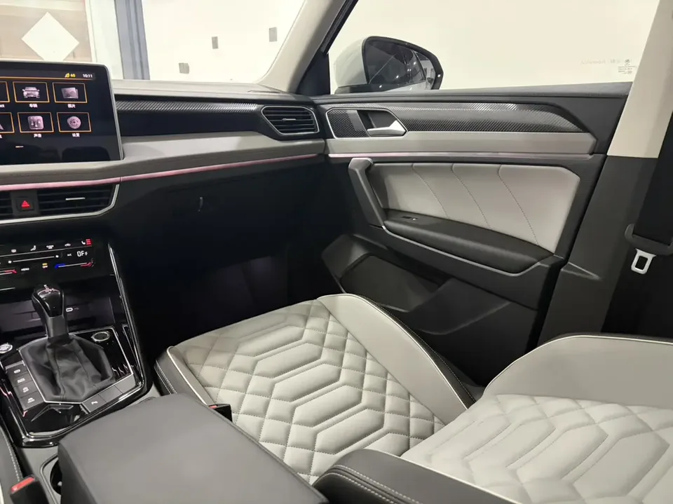 Volkswagen Tayron Tanyue 2023 280TSI 2WD Luxury Plus Advanced Edition 2022 — миниатюра 3