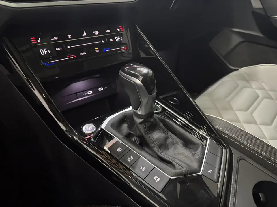 Volkswagen Tayron Tanyue 2023 280TSI 2WD Luxury Plus Advanced Edition 2022 — миниатюра 4