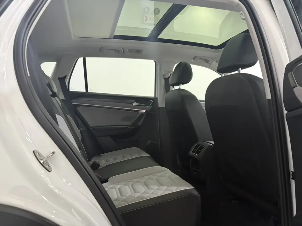Volkswagen Tayron Tanyue 2023 280TSI 2WD Luxury Plus Advanced Edition 2022 — миниатюра 5