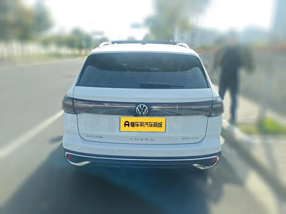 Volkswagen Tharu 300TSI 2WD Bright Moon Edition 2024 — миниатюра 2