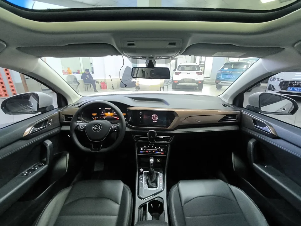 Volkswagen Tharu tuyue 2022 280TSI 2WD Comfort Edition 2022 — thumbnail 5