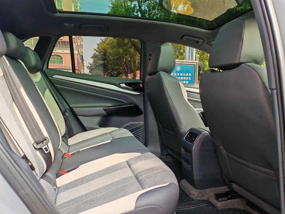 Volkswagen ID.4 Crozz standard battery life PURE version 2024 — миниатюра 3