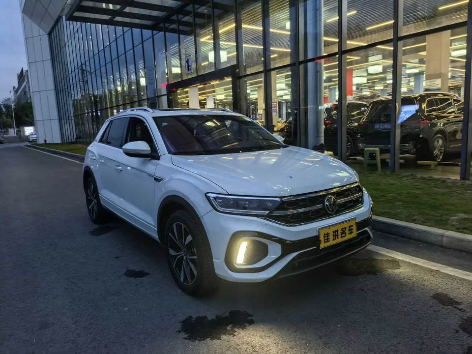 Volkswagen T-Roc 300TSI DSG Chenguang Edition 2024 — миниатюра 3