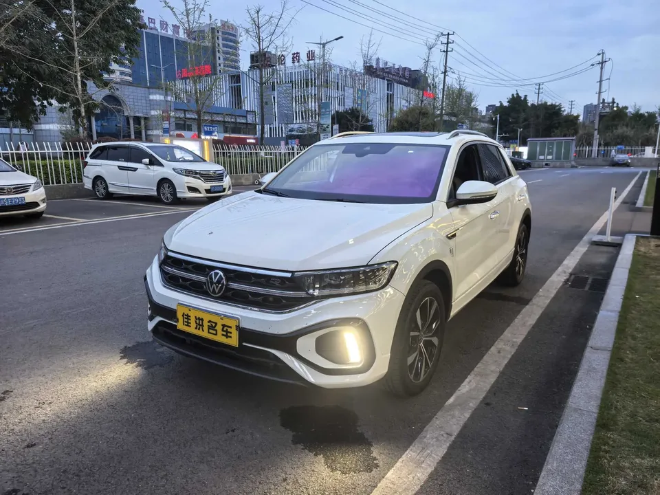 Volkswagen T-Roc 2024