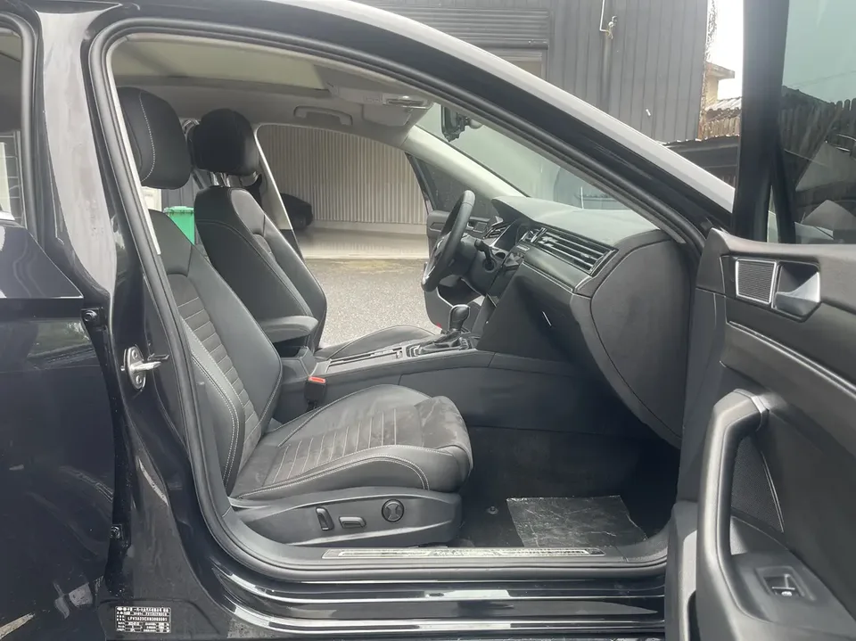 Volkswagen Magotan 330TSI DSG 30th Anniversary Edition 2022 — миниатюра 3