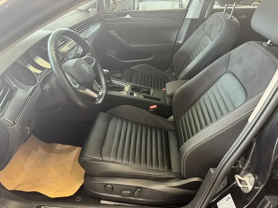 Volkswagen Magotan 330TSI DSG 30th Anniversary Edition 2022 — миниатюра 5