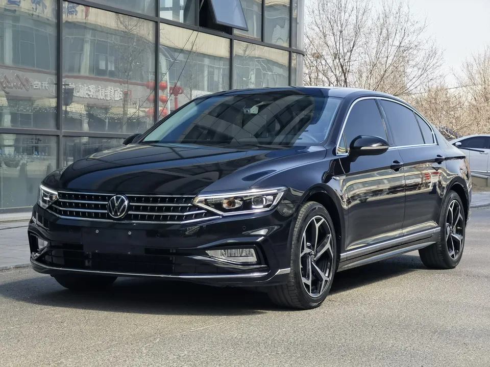 Volkswagen Magotan 2024