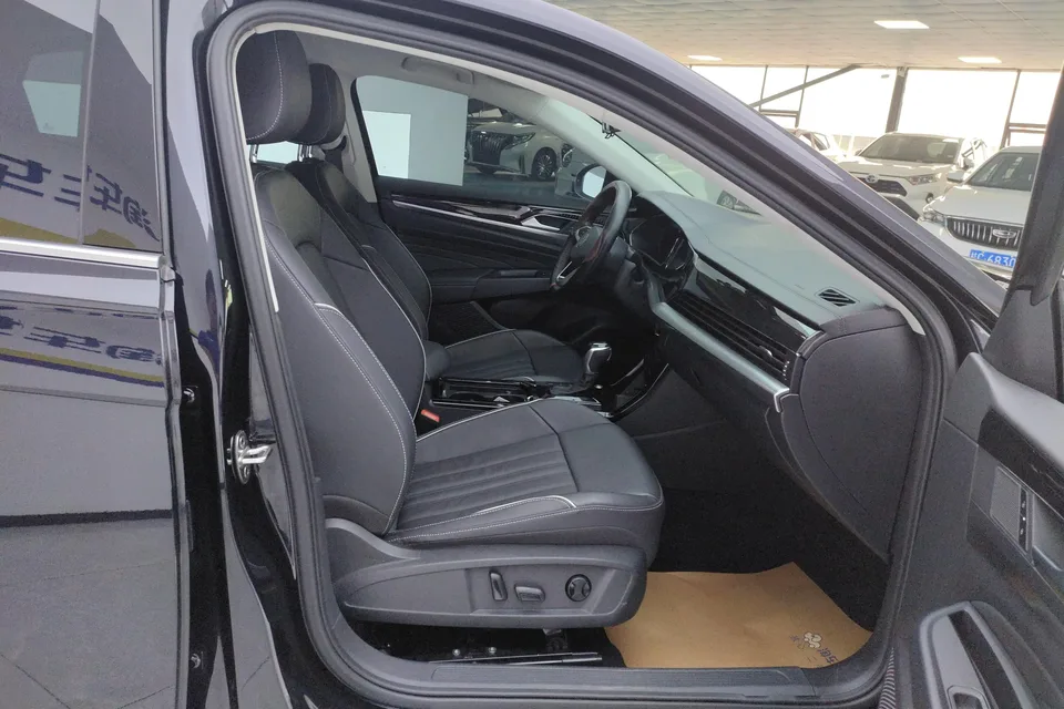Volkswagen Passat Passat 2022 330TSI Star Elite Edition 2022 — миниатюра 5