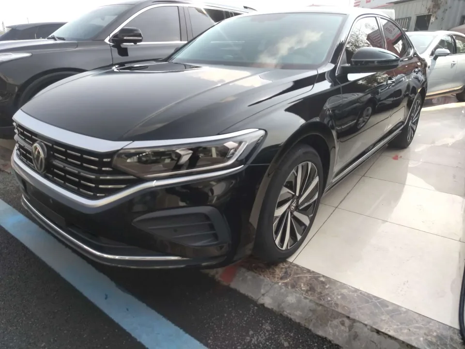 Volkswagen Passat 2024