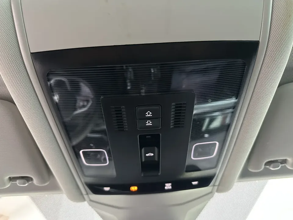 Volkswagen Passat Passat Passat 2024 380TSI Deluxe Edition 2024 — thumbnail 3