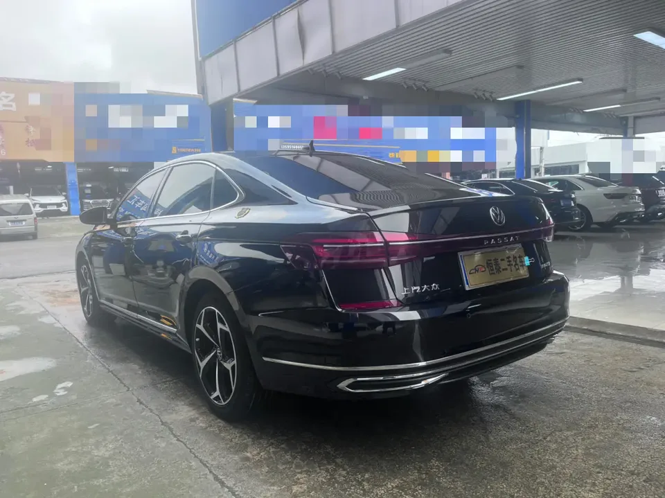 Volkswagen Passat facelift 330TSI Elite Edition 2023 — миниатюра 4
