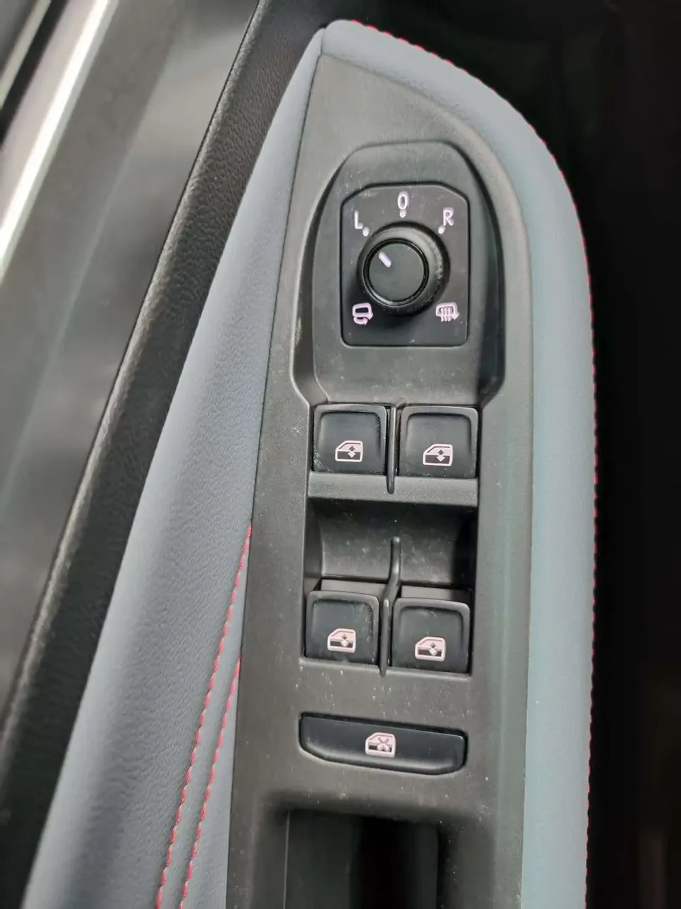 Volkswagen Lamando Lingdu L 280TSI DSG Super Hot Flagship Edition 2023 — миниатюра 3