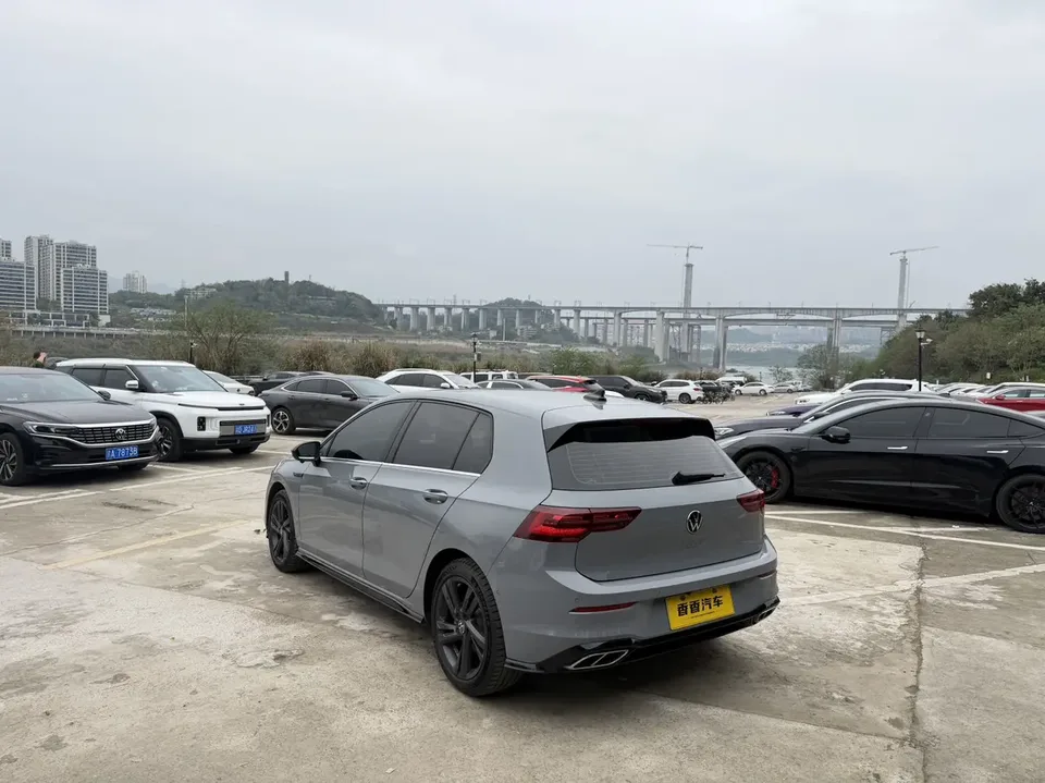 Volkswagen Golf Golf 2023 280TSI DSG R-Line Lite 2023 — миниатюра 4
