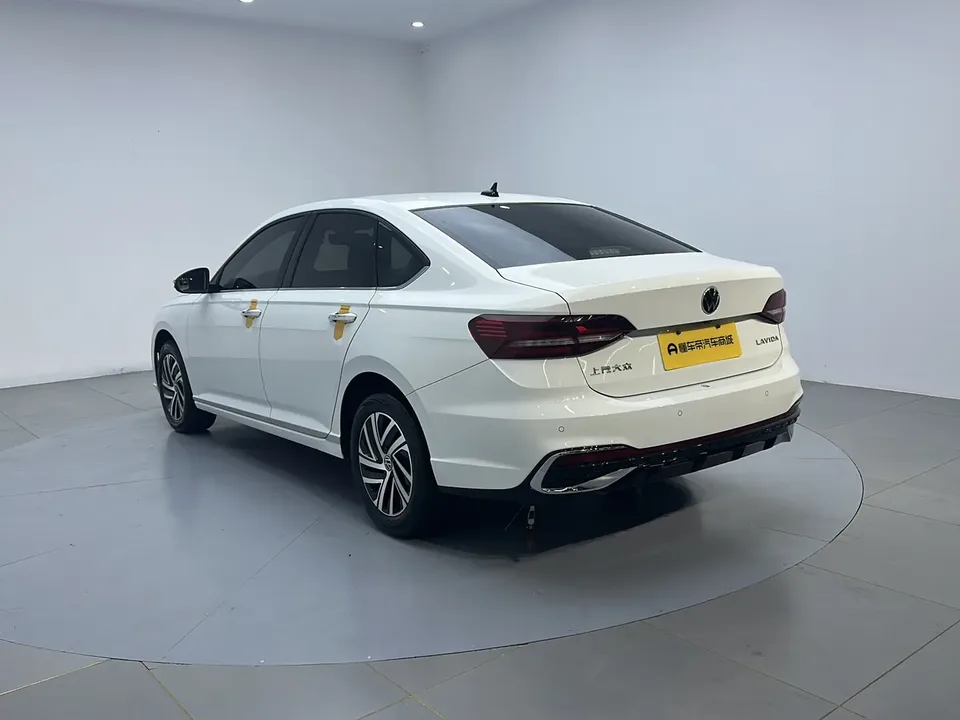 Volkswagen Lavida Lavida 2024 1.5L Automatic Starry Sky 5 Million Edition 2025 — thumbnail 2