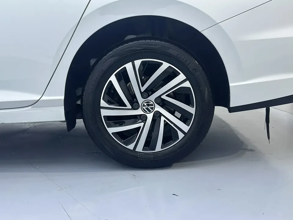 Volkswagen Lavida Lavida 2024 1.5L Automatic Starry Sky 5 Million Edition 2025 — thumbnail 3