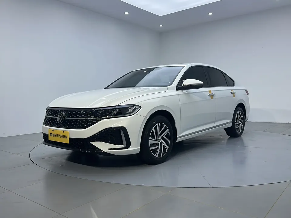 Volkswagen Lavida Lavida 2024 1.5L Automatic Starry Sky 5 Million Edition 2025 — photo 1, buy with delivery to Moscow