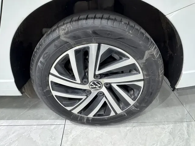 Volkswagen Lavida 300TSI DSG Starry Sky Edition 2024 — миниатюра 3