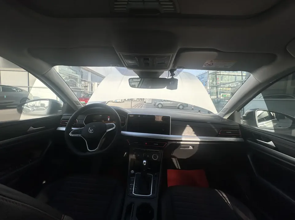 Volkswagen Lavida Lavida 2024 300TSI DSG Manyi Edition 2024 — миниатюра 2