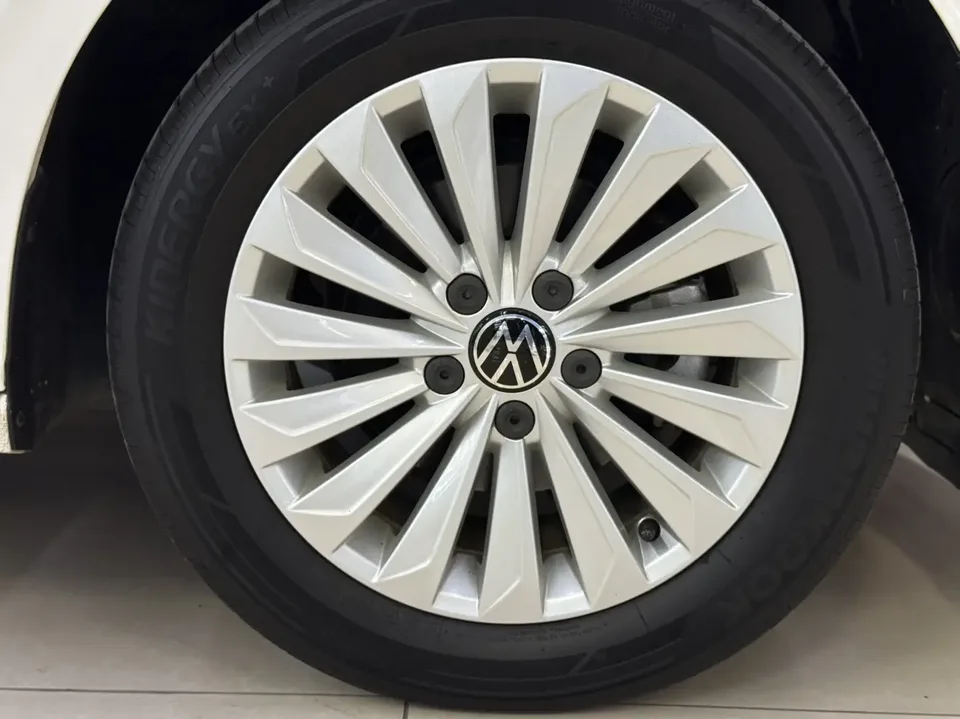 Volkswagen Lavida Lavida 2021 1.5L Automatic Vision Edition 2022 — миниатюра 2