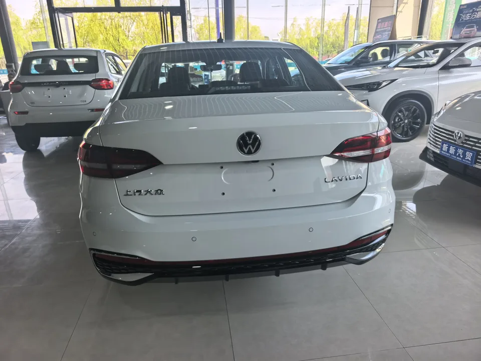 Volkswagen Lavida Lavida 2024 1.5L Automatic 5 Million Edition 2026 — миниатюра 2