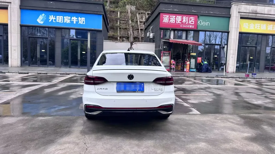 Volkswagen Lavida Lavida 2024 300TSI DSG Manyi Edition 2025 — миниатюра 2
