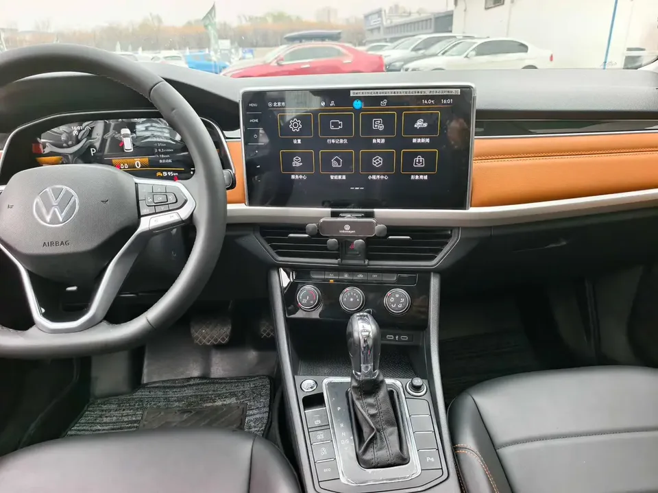Volkswagen Bora Bora 2023 280TSI DSG Comfort Edition 2024 — thumbnail 3