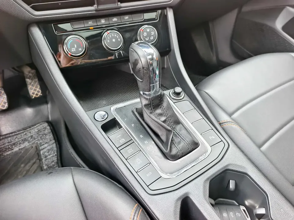 Volkswagen Bora Bora 2023 280TSI DSG Comfort Edition 2024 — thumbnail 4
