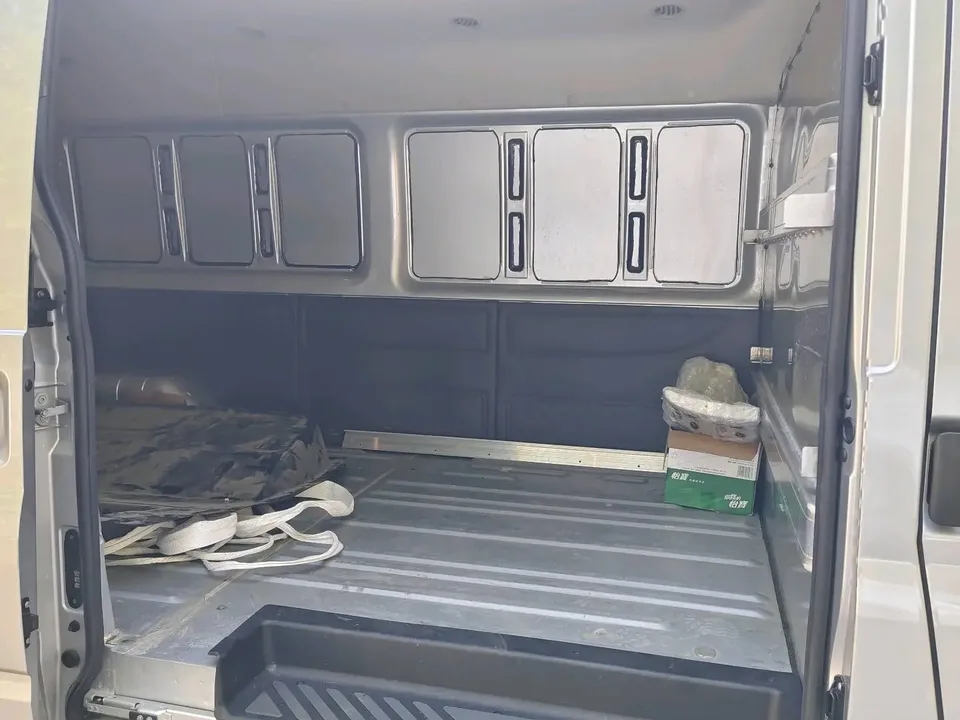 Ford New Generation Transit New Generation Transit 2021 Pro 2.2T Manual Van Long Axis 3 Seats High Roof 2023 — миниатюра 3
