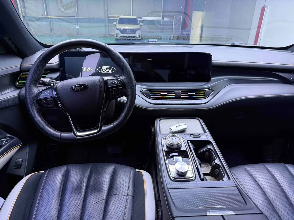 Ford Lingyu EcoBoost 225 7-seat Premium Edition (2/3/2) 2023 — миниатюра 2