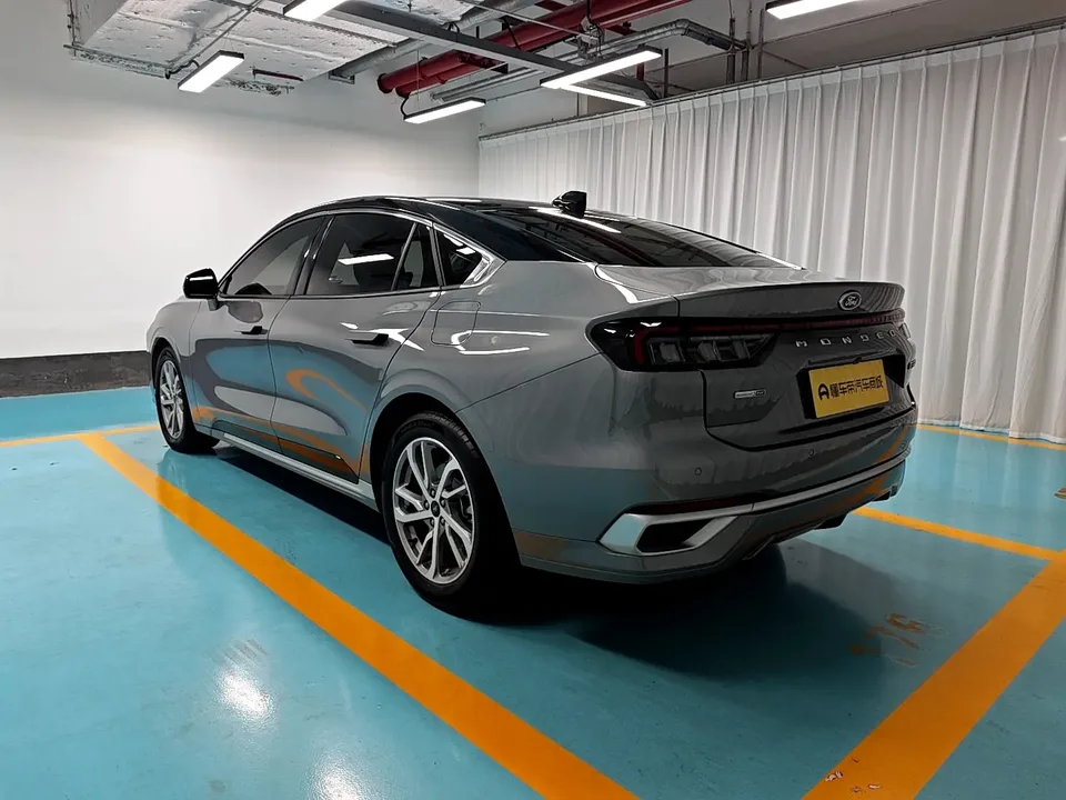 Ford Mondeo facelift EcoBoost 245 luxury model 2023 — миниатюра 2