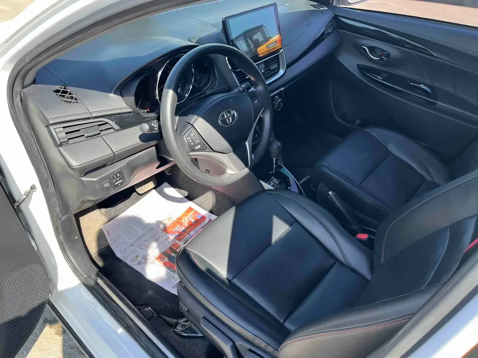 Toyota Yaris L YARiS L Zhixuan 2022 Zhixuan X 1.5L CVT luxury PLUS version 2022 — миниатюра 5
