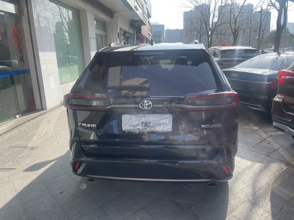 Toyota Willanda 2.0L 2WD Luxury PLUS Edition 2024 — миниатюра 2