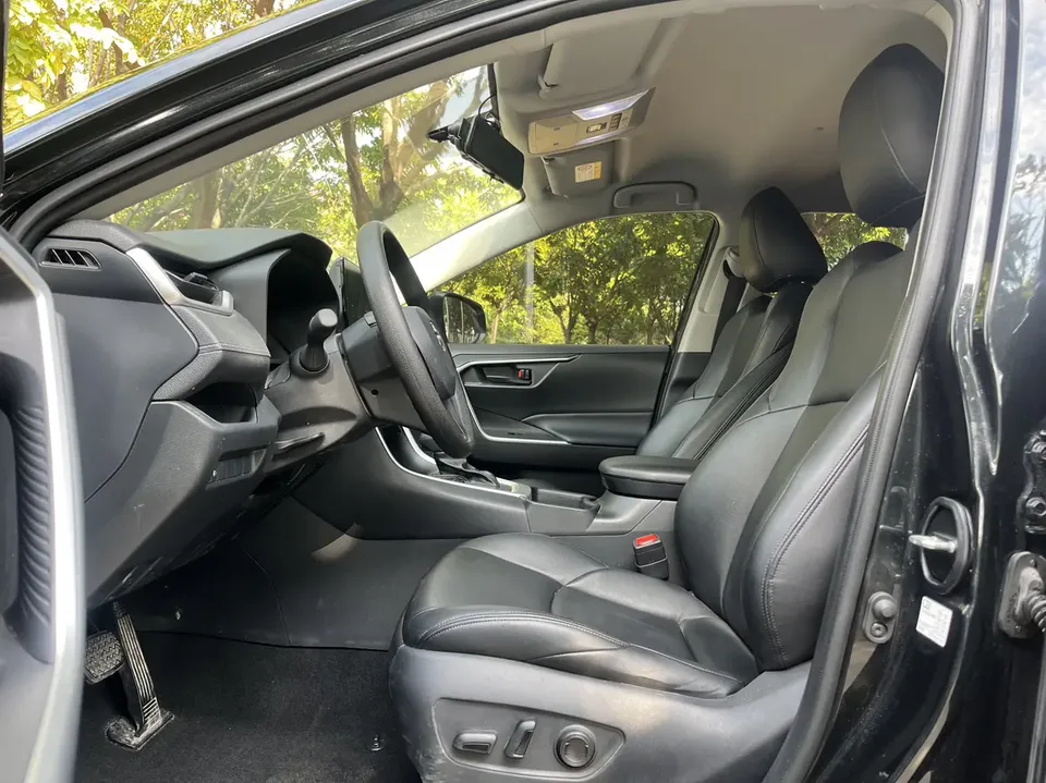 Toyota Willanda 2.0L two-wheel drive leading version 2024 — миниатюра 5