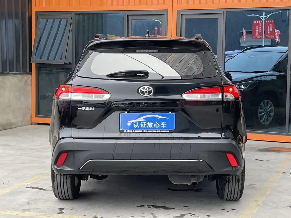 Toyota CorollaCross 2.0L CVT Pioneer Edition 2024 — миниатюра 2