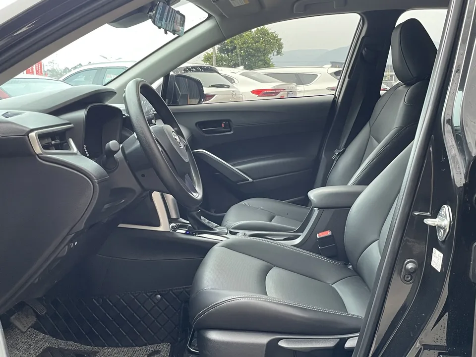 Toyota CorollaCross 2.0L CVT Pioneer Edition 2024 — миниатюра 5