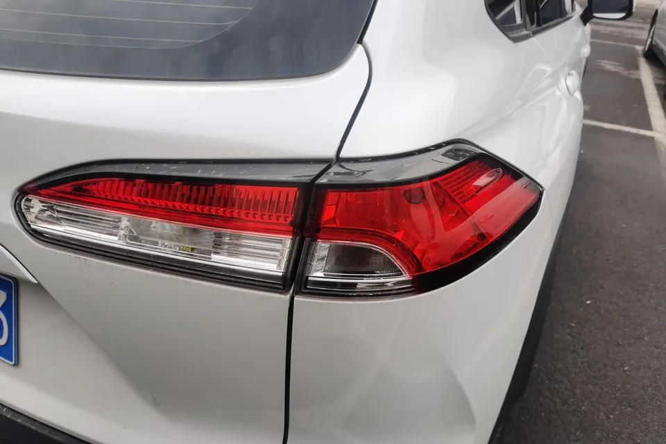Toyota CorollaCross 2.0L CVT Pioneer Edition 2024 — миниатюра 2