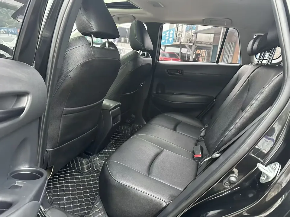 Toyota Frontlander 2.0L CVT Leading Edition 2023 — миниатюра 5