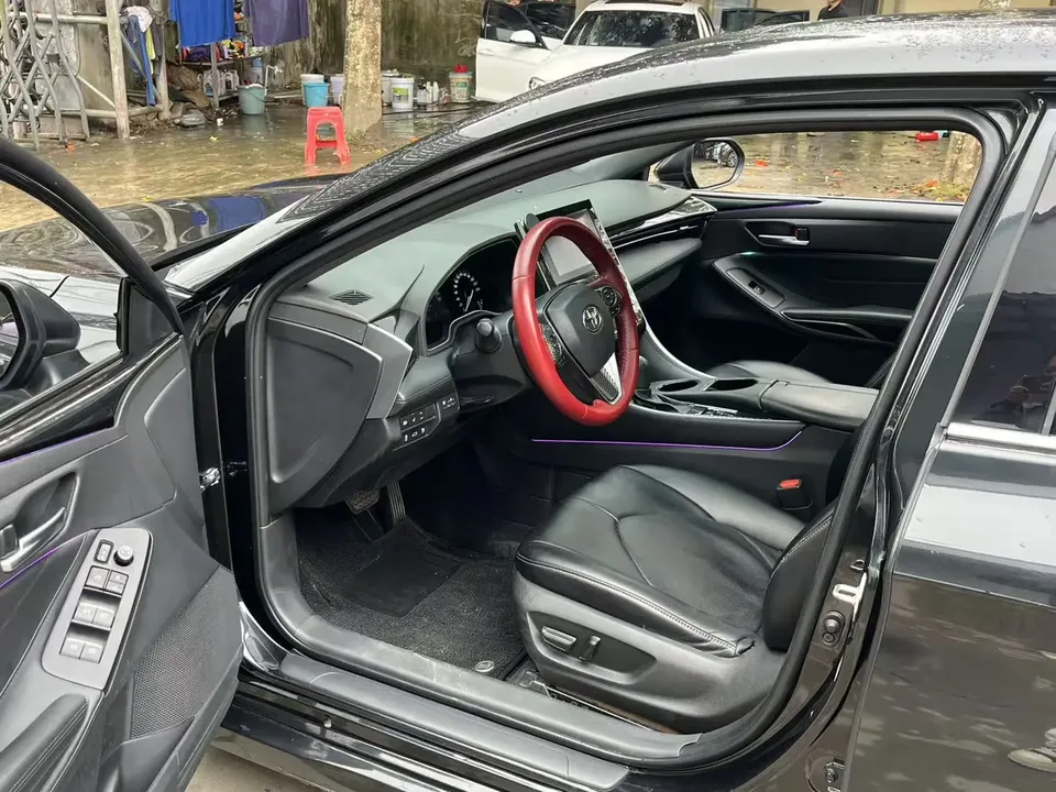Toyota Avalon 2.0L Enterprising Edition 2023 — миниатюра 3
